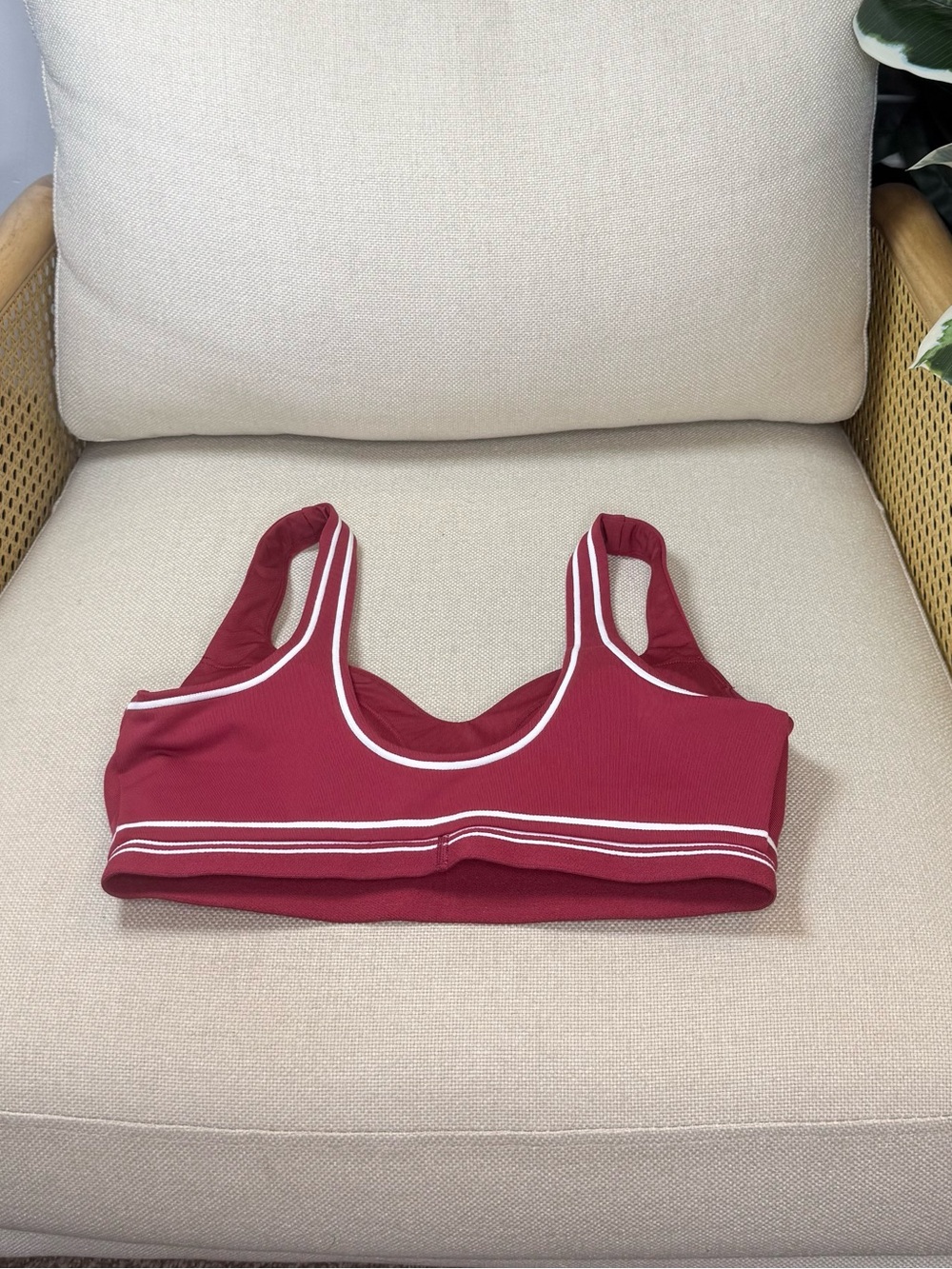 Alo Yoga Heartthrob Sports Bra - Picture 2 of 3
